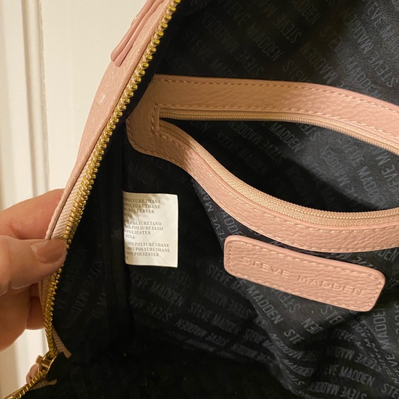 STEVE MADDEN BLUSH LOGO MEDIUM BACKPACK - Picture 13 of 14
